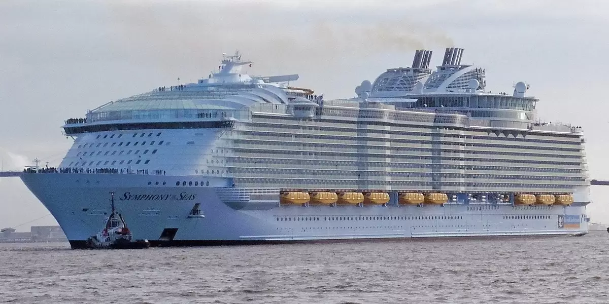 Symphony of the Seas - Το μεγαλύτερο κρουαζιερόπλοιο στον κόσμο Κρουαζιερόπλοιο Symphony of the Seas